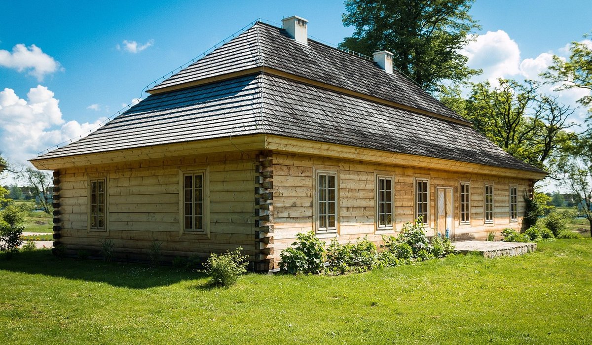 Managing Video Calls From A Small Cottage Office