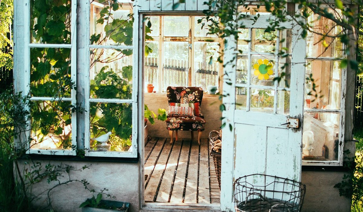 Simple Morning Routines For Cottage Home Workers